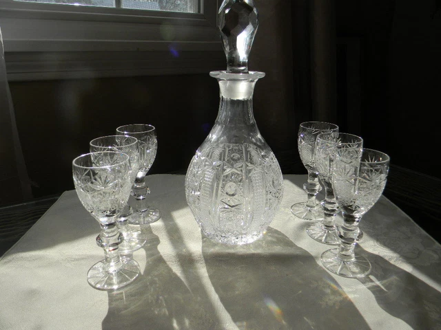 BOHEMIAN CZECH HAND CUT QUEEN CRYSTAL DECANTER & LIQUOR GLASSES Beautiful A+   1