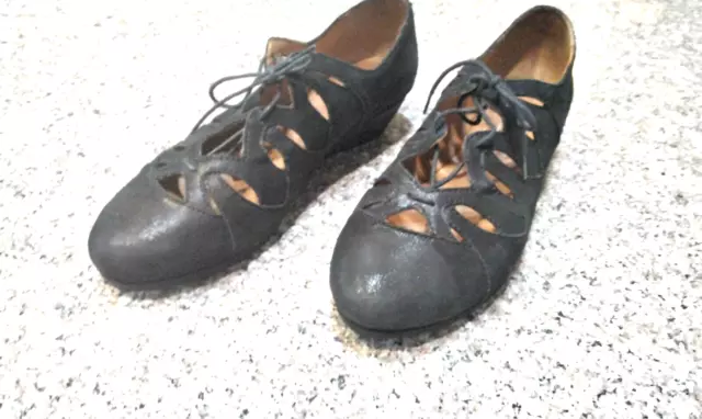 Gentle Souls Nye nubuck leather shoes lace-up leather lining wedge 1/4" Black 9M