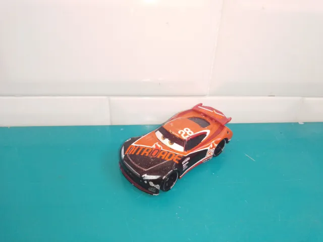 BAC5 voiture en métal Mattel Cars Disney Pixar nitroade n°28 TIM TREADLESS