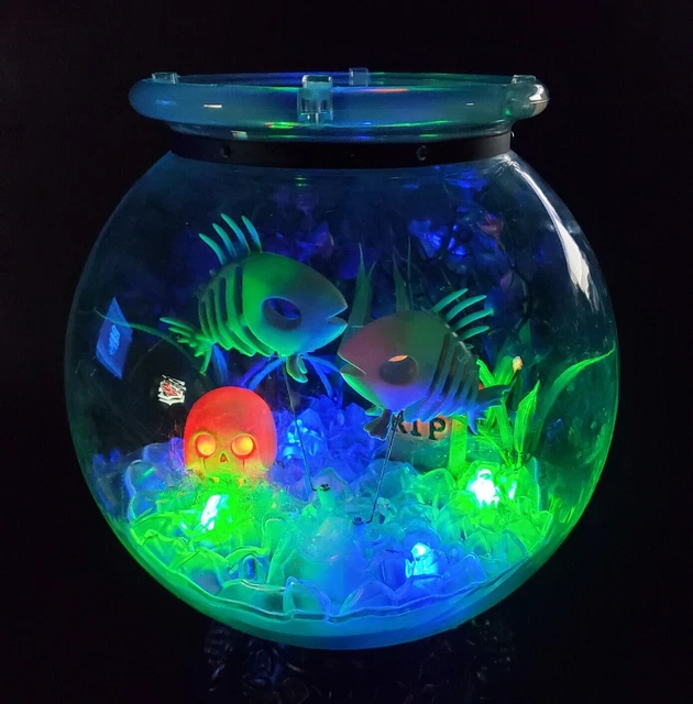 GEMMY EEK & Hyde haunted aquarium fish bowl animatronic skeleton fish