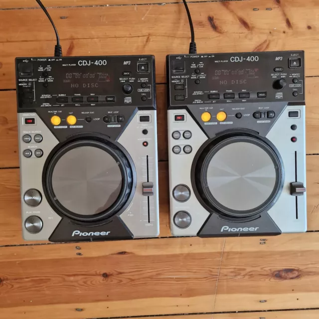 Pioneer CDJ 400 CDJ-400 Pair Dj Decks Turntables Cd Players MP3 With Cables