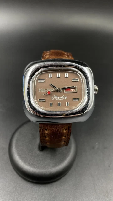 Montre Mécanique Mortima Mayerling-France - Pour Pièces Détachées (ne Fonctionne Pas)
