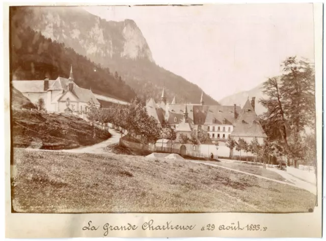 France, le monastère de la Grande Chartreuse, vue générale  vintage albumen prin