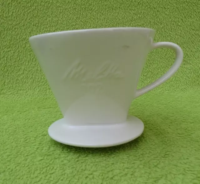 Melitta Kaffeefilter Filter 102 creme-weiß Prägeschrift Einloch Porzellanfilter