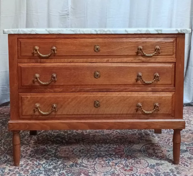 Commode style Louis XVI en chêne et plateau marbre