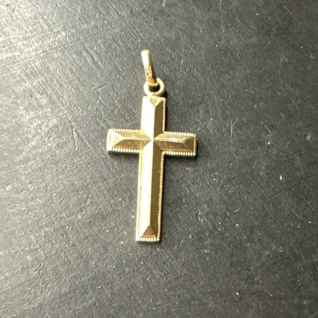 Pendentif plaqué or 3 microns - croix courte (OR098