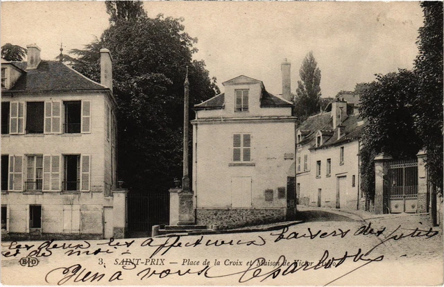 CPA Saint-Prix Place de la Croix et Maison Victor Hugo FRANCE (1330578)