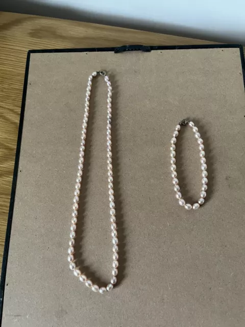 Freshwater Pearl Necklace / Bracelet Set