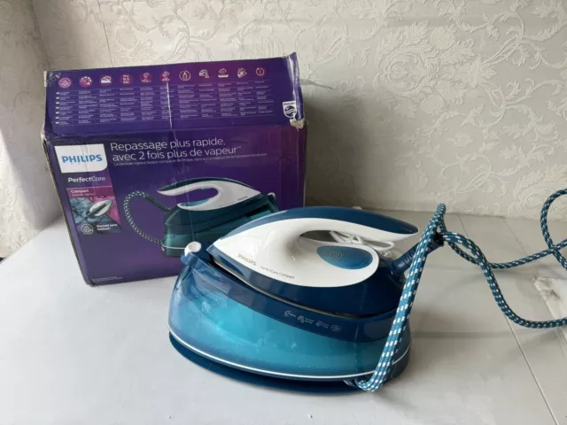 Philips PerfectCare Dampfbügelstation, 120 g/min konst Dampf, Blau