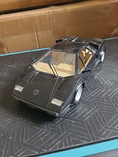 LAMBORGHINI DIABLO noire au 1/18 TONKA POLISTIL voiture miniature de