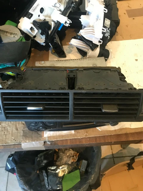 FACADE CENTRALE TABLEAU De Bord Pour Peugeot 206 CC 1,6 3 Portes De 2007 EUR 35,00 - FR