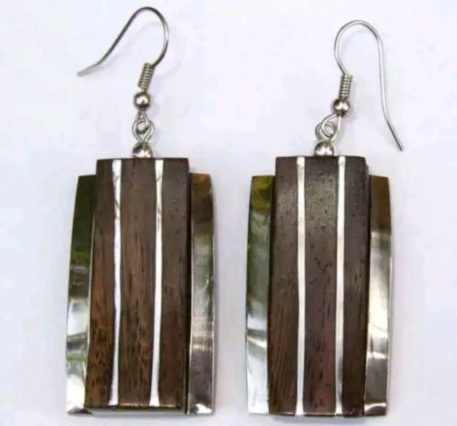Sono Wood Earrings Hand Made Organic Natural Jewelry 1 Pair
