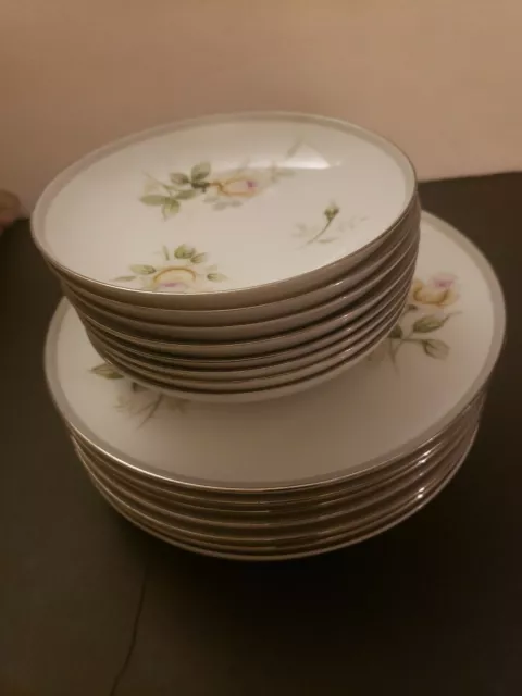 Fine China Kyoto  Shirley 8 Salad Plates and 8 Soup Bowls Japan