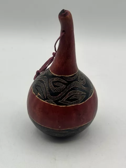 Sonajero de calabaza ornmamental keniano hecho a mano y tallado