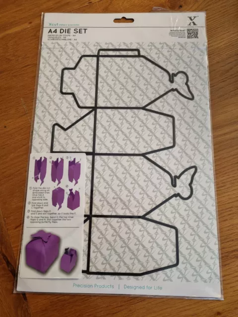 Crafting Xcut A4 lila Schmetterlingsbox Stanzset