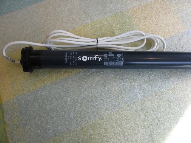 MOTEUR SOMFY S & SO  RS100  IO    6/17   6Nm  17 PRM