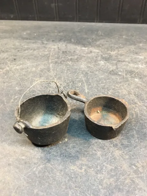 Vtg Miniature  Cast Iron Cookware- Cauldron Cooking Pot , Frying Pan TIWAN