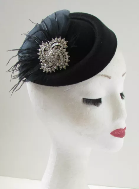 Black & Silver Feather Pillbox Hat Fascinator Vintage 1940s 1920s Headpiece W43