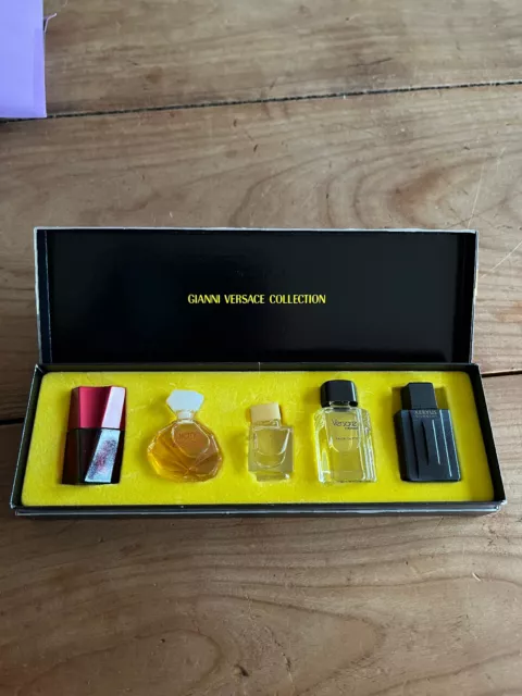 miniature de parfum N63 gianni versace collection