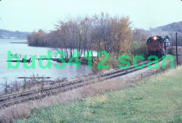MILW Milwaukee Road SD40-2 #133 N of Le Claire IA DUPLICATE ACTION Slide!