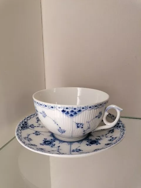 Royal Copenhagen Musselmalet Große Teetasse 524 + Untertasse Halbspitze 1.Wahl A