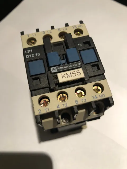Telemecanique lp1-d1210 contactor 25 A, 3Pole, 24 VDC