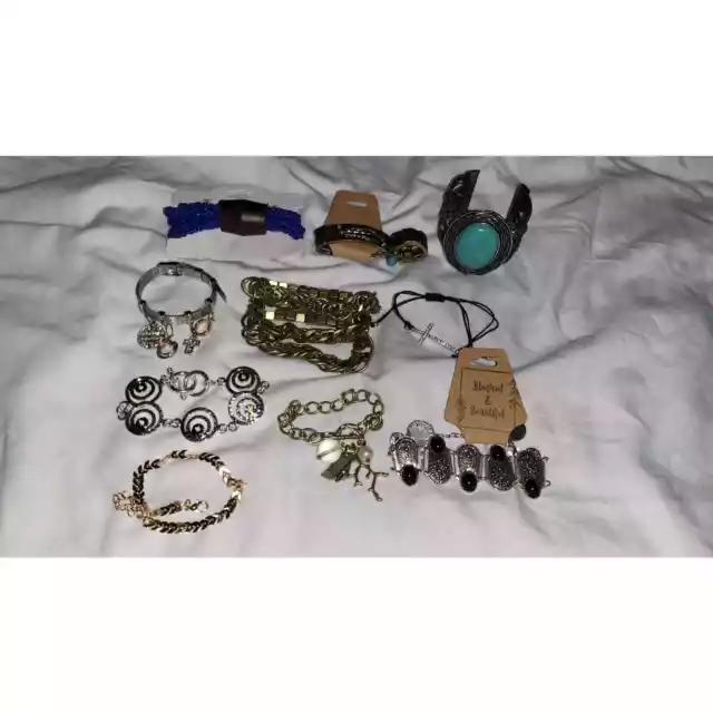 Lot of costume jewelry bracelets 10 pieces