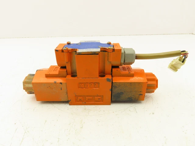 Yuken T-DSG-01-3C39-D24-50245 Directional Control Solenoid Valve 24V 4/3 NG6 D03