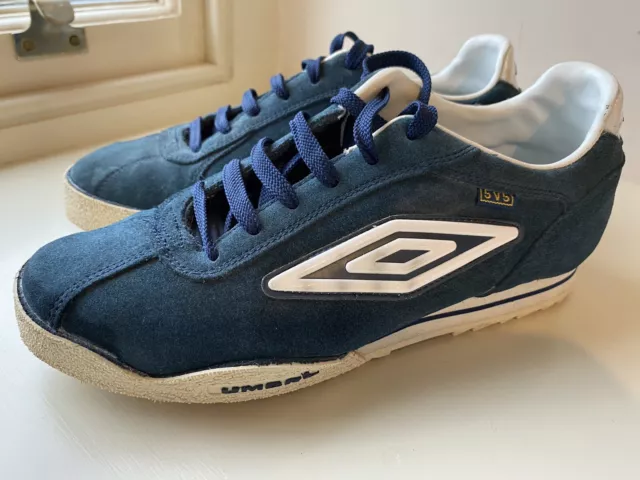 UMBRO 5V5 SUEDE  Mens Blue Trainers UK Size 7