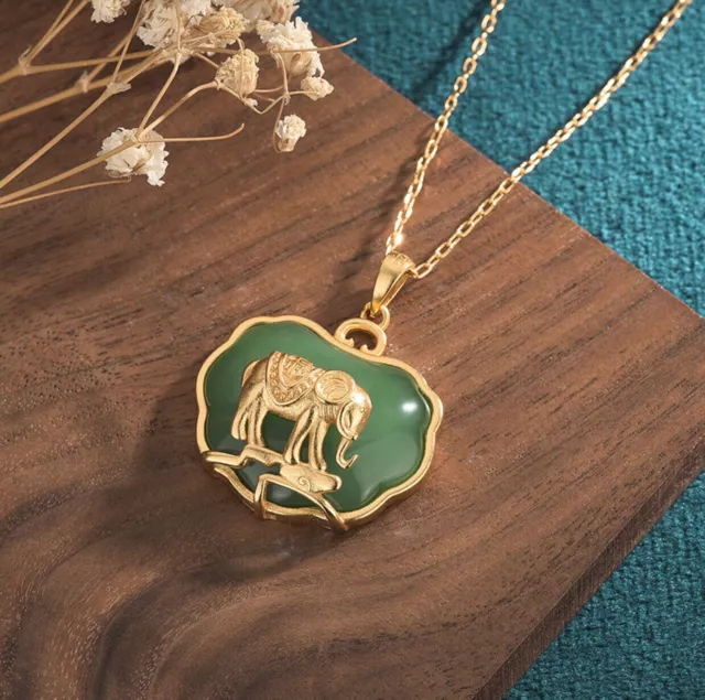 Jade Jewelry Elefant-Form-Charme-Anhänger mit Kettenhalskette 18 Karat vergoldet