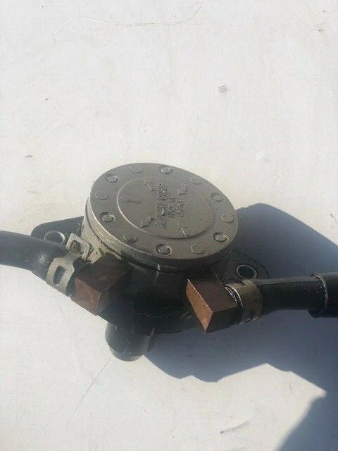 pompe a essence mécanique   pour suzuki df 40 et 50 cv 4 tps