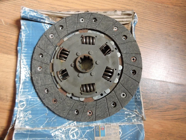 Disque D’embrayage Girling Pour Peugeot 504/505/604/Dangel - Neuf Ancien Stock