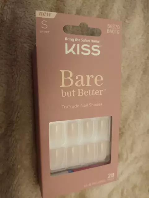 Kiss Bare But Better falsche Nägel Akte 28 kurze Nägel Feile & Kleber 2g BN01G