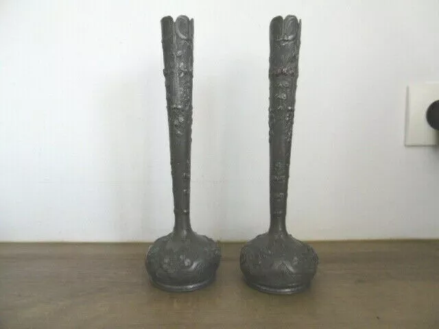 Ancienne paire de vases  art nouveau signés Cortési en étain