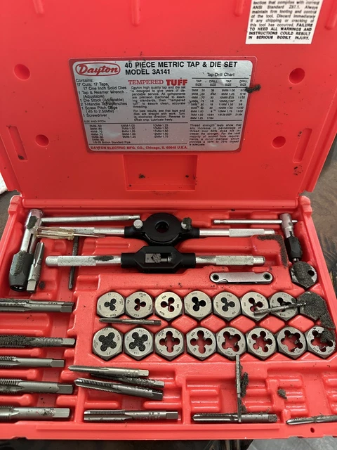 Dayton 40Pc Metric Tap & Die Set 3A141