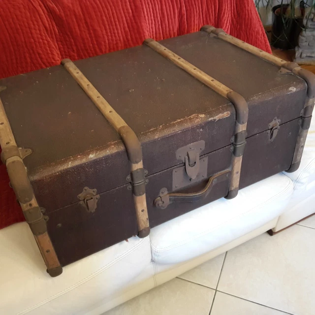 Malle De Voiture Ancienne - Début 20ème Siècle - Bois Recouvert - Avec Clés