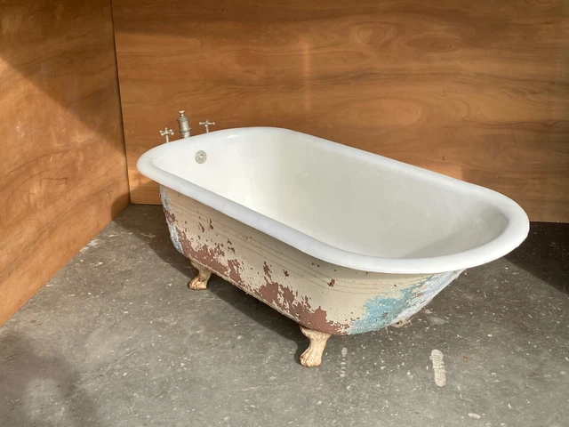Antique 5 1/2' Cast Iron White Porcelain Lions Paw Tub Peck Bros Vtg Old 382-21E