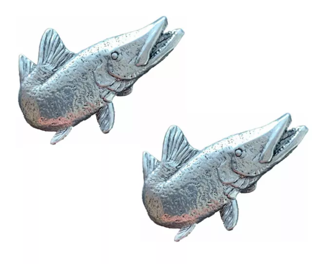 2X Girándose Lucio Pesca Hecho a Mano De Peltre Inglés Solapa Pin Insignia -pag