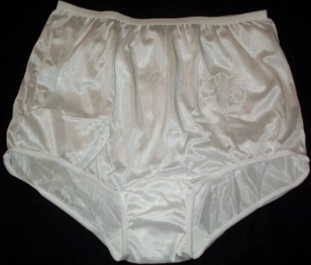3 Pair Womens Size 12 IVORY Heiress 100% Cotton Panty Brief Style Panties  USA Md