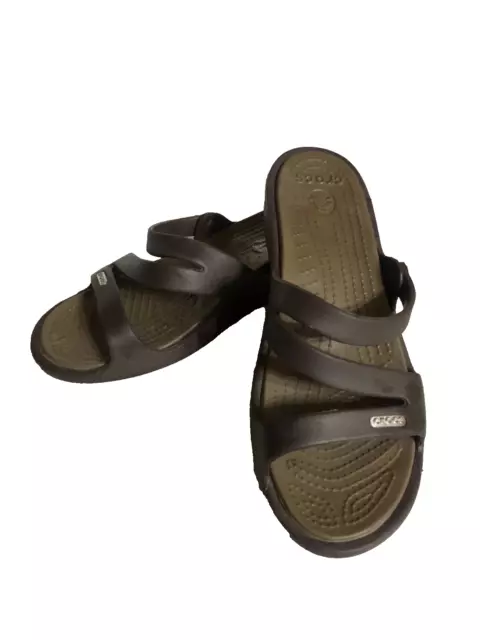 CROCKS - Women's  Strappy Wedge Slip-on Sandals - Size W7