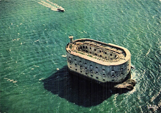 ILE D' OLERON - Charente Maritime - CPA 17 - SAINT TROJAN LES BAINS