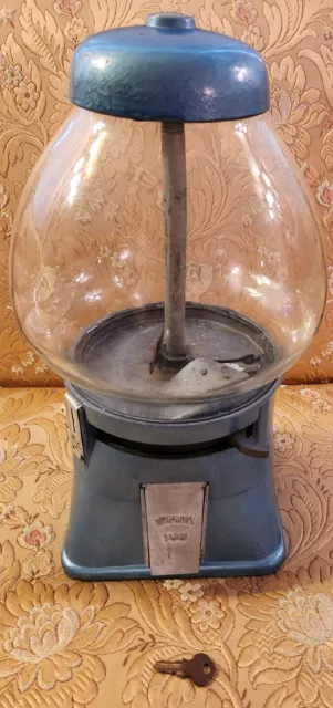 Vintage Regal Gumball 5 Cent Nickel Machine Blue Vending Candy Store Display