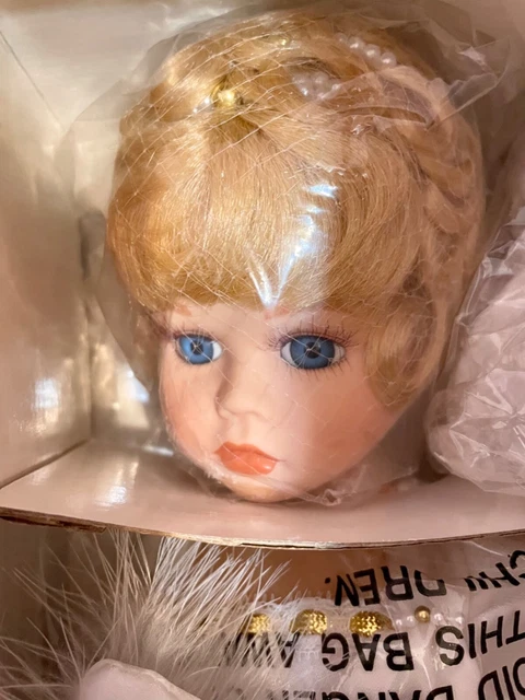 Heritage Signature Collection 2000 Porcelain Guardian Angel Doll Grace #12244 8