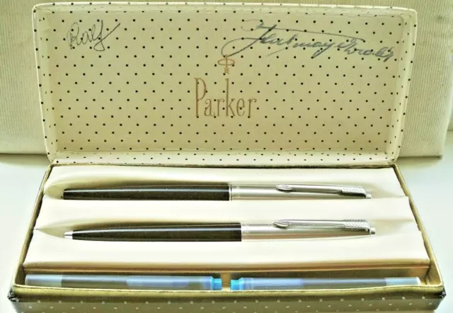 ANTIKES  PARKER " 45 STANDARD " 2 er SET in SCHWARZ/CHROM; 14Kt.GOLDFEDER in BOX