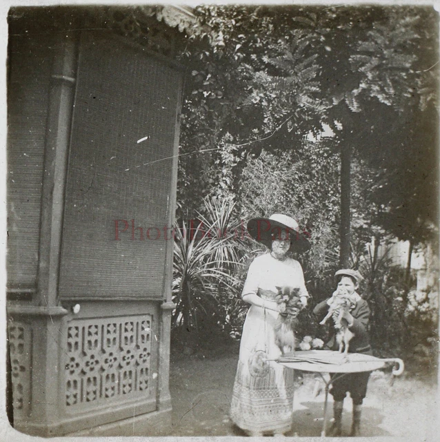 FRANCE Family Fashion Garden c1900 Photo Stereo Glass Plate Vintage V26L1n1