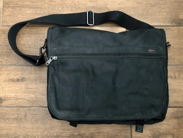 Tumi Alpha 21091D4 Black Nylon Expandable Messenger Laptop Crossbody Bag