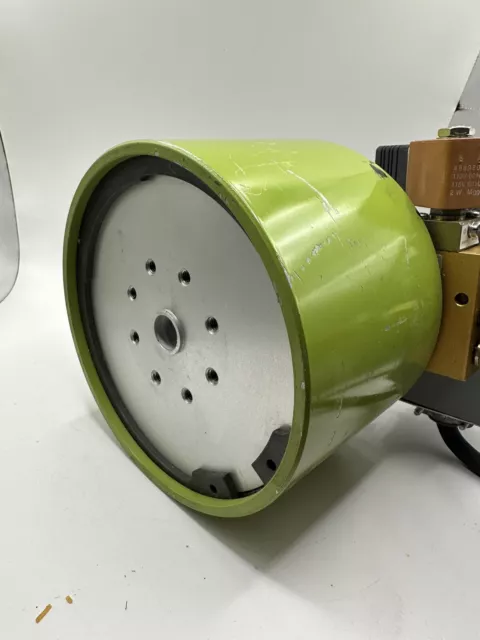 VAT industrial Stainless Steel Vacuum pump w/ Lucifer 341L9107Gate Valve