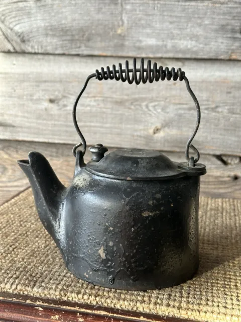 Vintage Cast Iron Tea Pot Wagner Ware “0” Sidney