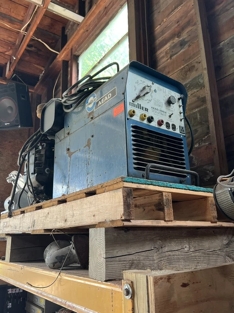 miller aead-200le welder & cables, Onan gasoline powered