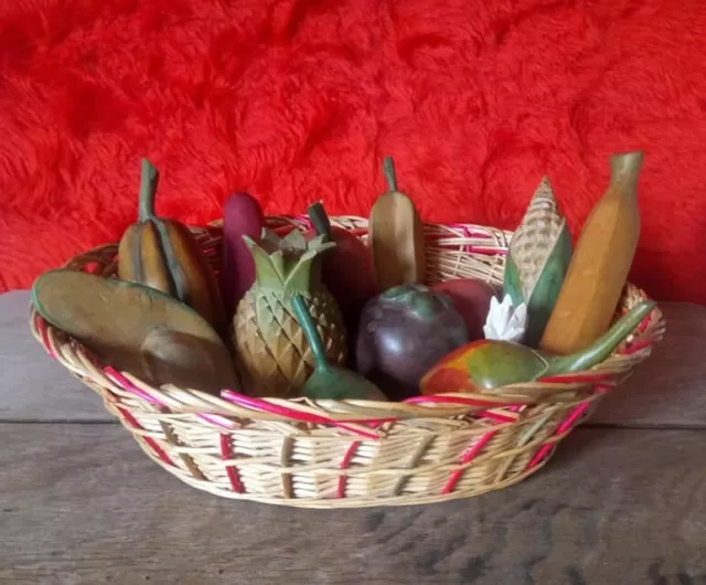 Ensemble de fruits et légumes en bois (Artisanat africain)